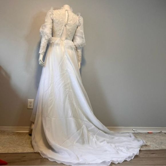 Vintage 1980s Long Puff Sleeve Alencon Lace Frill Waist Wedding Gown Size XXS - Picture 7 of 14